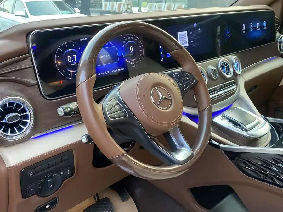 فيديو 2023 2.0T نسخة الأعمال 7 مقاعد