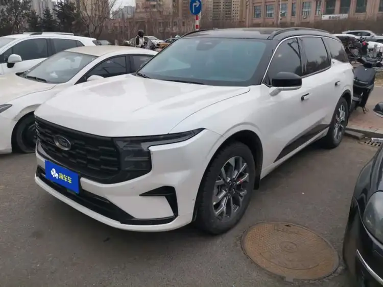 2023 Ford Edge Edge L 2.0T EcoBoost E Hybrid AWD Seven-Seater Supreme