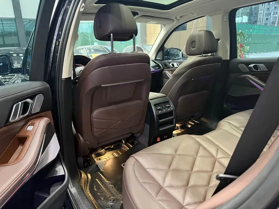 BMW X5 2022 xDrive 30Li Exclusive M Sport Package