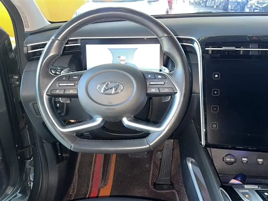 2023 هيونداي توكسون L 1.5T أوتوماتيكي دفع ثنائي LUX النسخة المميزة