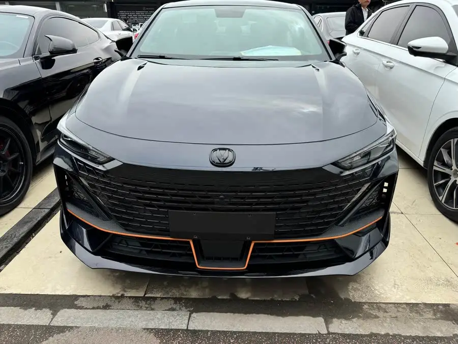 Changan UNI-V 2023 1.5T Deluxe