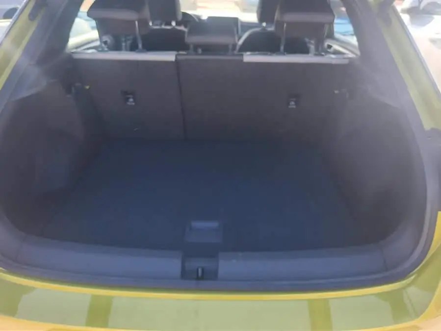 T-ROC 2024 طراز 300TSI DSG دفع ثنائي إصدار ستارلايت