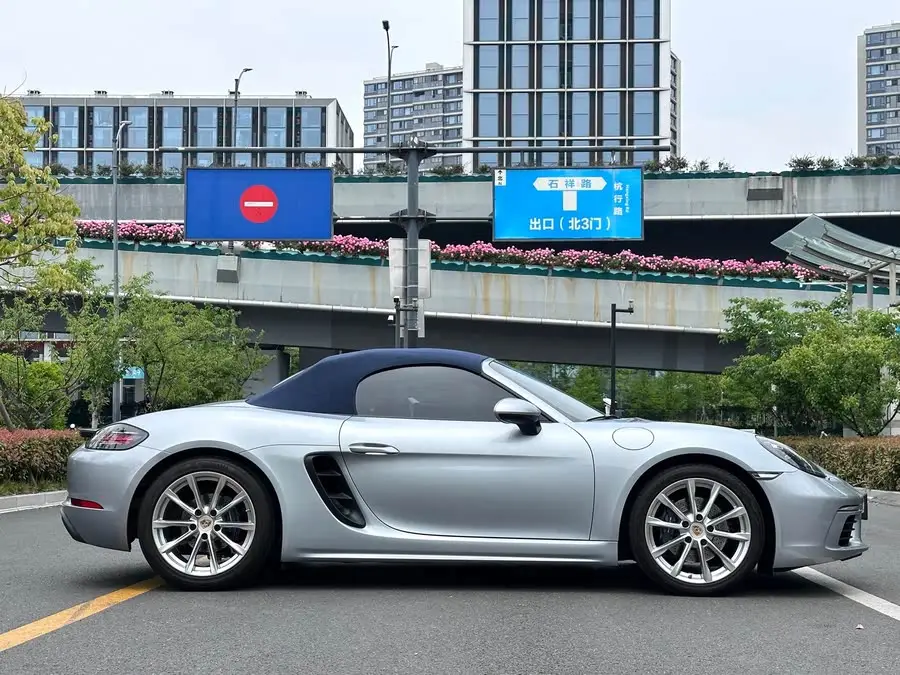 Porsche 718 2020 Model Boxster 2.0T