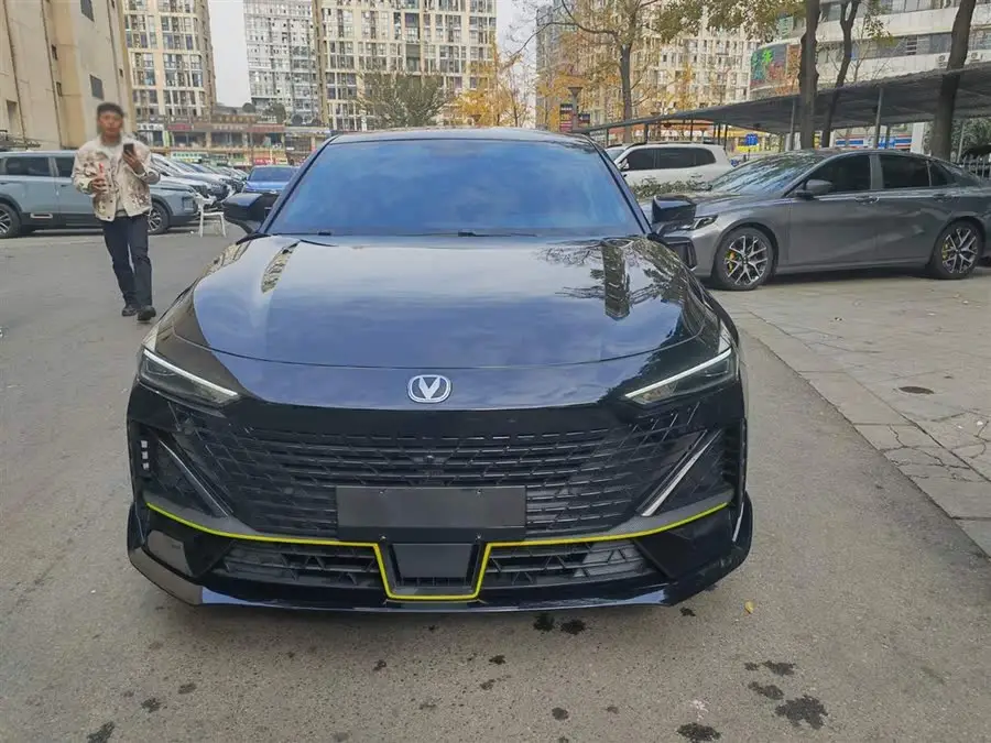 Changan UNI-V 2022 1.5T Premium