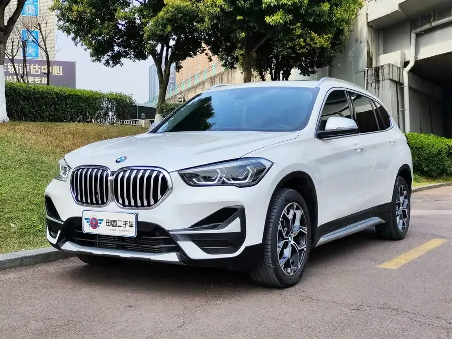 بي إم دبليو X1 2022 sDrive20Li إصدار الموضة