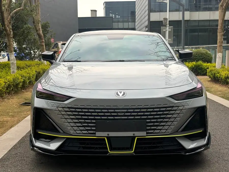 Changan UNI-V 2022 1.5T Sport Edition