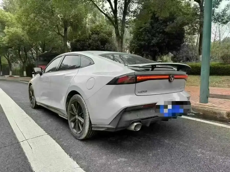 Changan UNI-V 2022 1.5T Premium