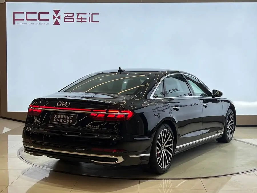 أودي A8 طراز 2024 A8L 50 TFSI quattro الفئة الممتازة