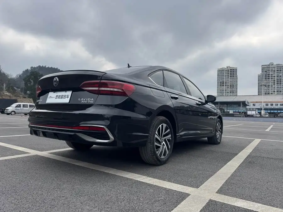 Lavida 2023 300TSI DSG Starry Full Version