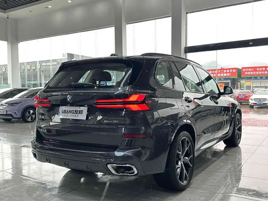 بي إم دبليو X5 2023 xDrive 30Li حزمة M الرياضية الليلية
