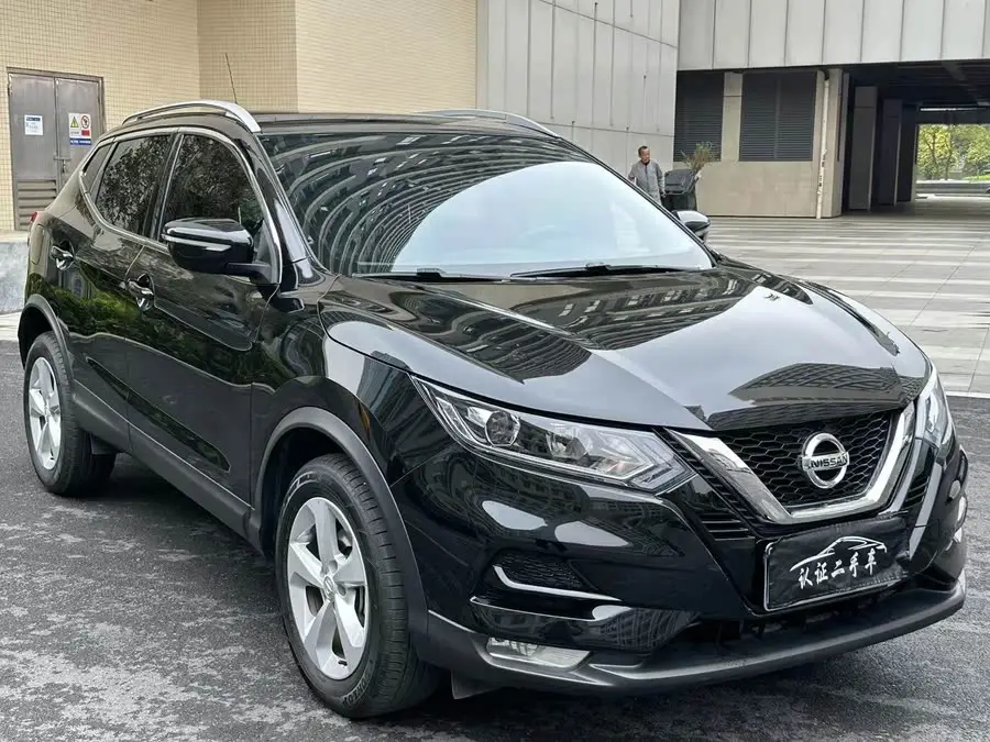 2022 نيسان قشقاي 2.0 لتر CVT XV النسخة الذكية