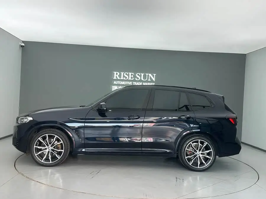 BMW X3 2022 xDrive30i Leading Model M Night Package