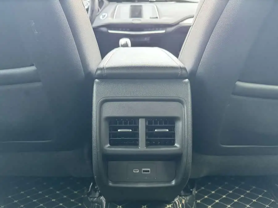 Cadillac XT4 2021 28T FWD Premium