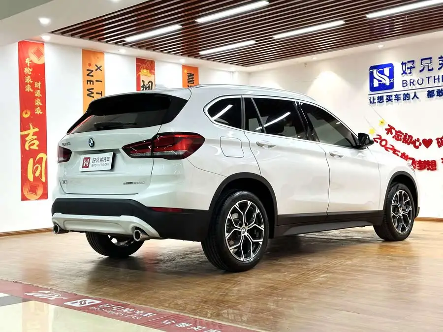 بي إم دبليو X1 2022 sDrive25Li نسخة رائدة