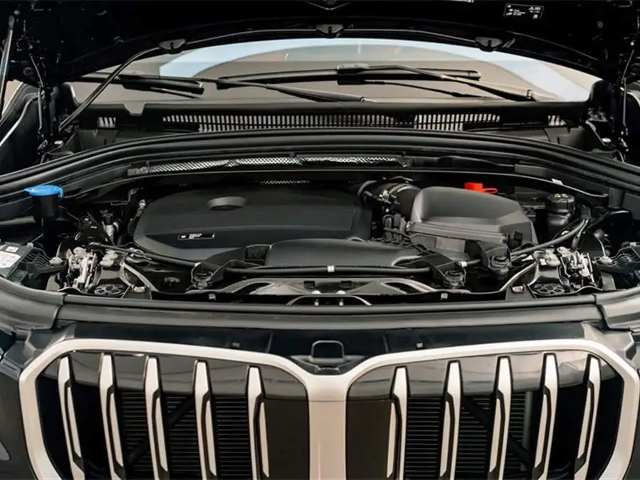 بي إم دبليو X1 2023 sDrive25Li حزمة تصميم X