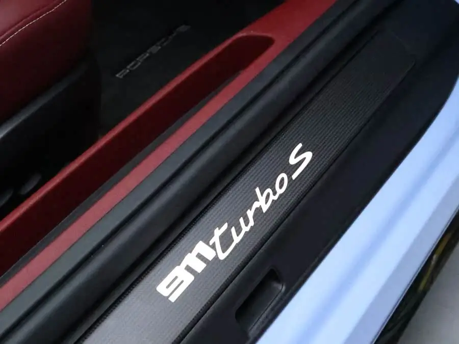 Porsche 911 2022 Turbo S 3.7T