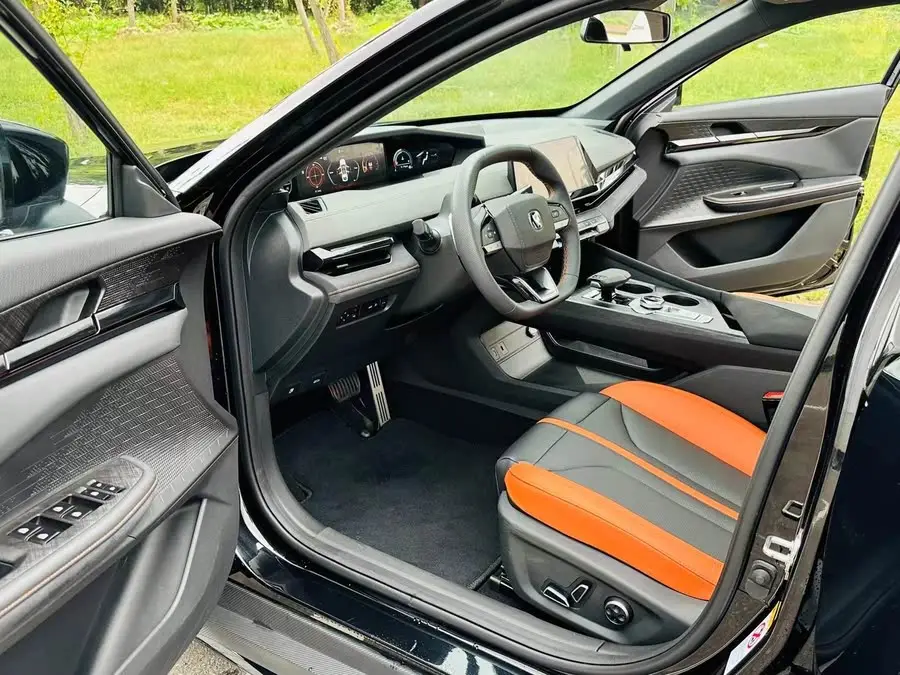 Changan UNI-V 2024 1.5T Premium Sport Model