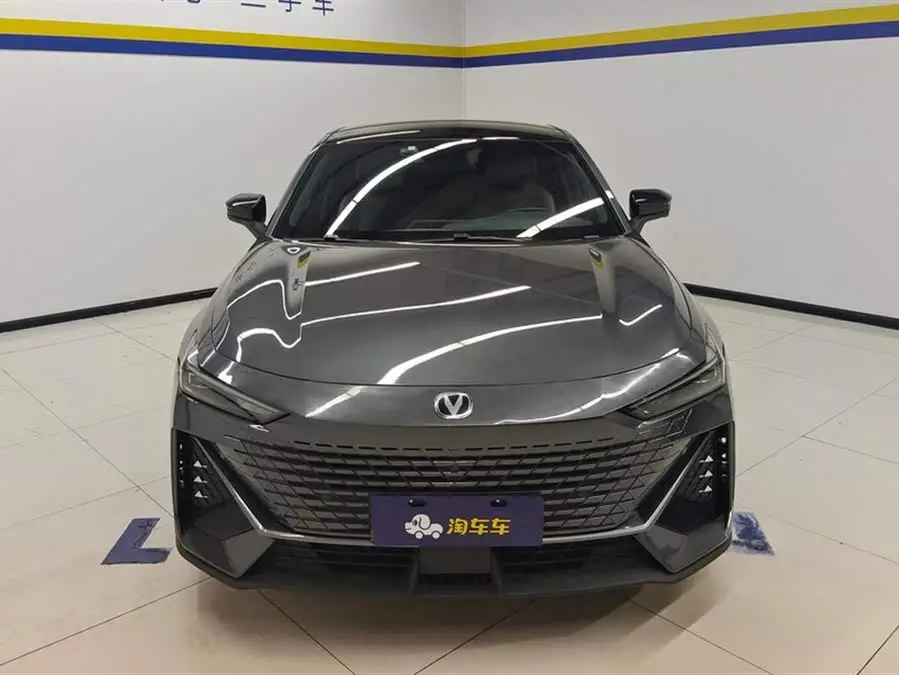 Changan UNI-V 2022 1.5T Premium