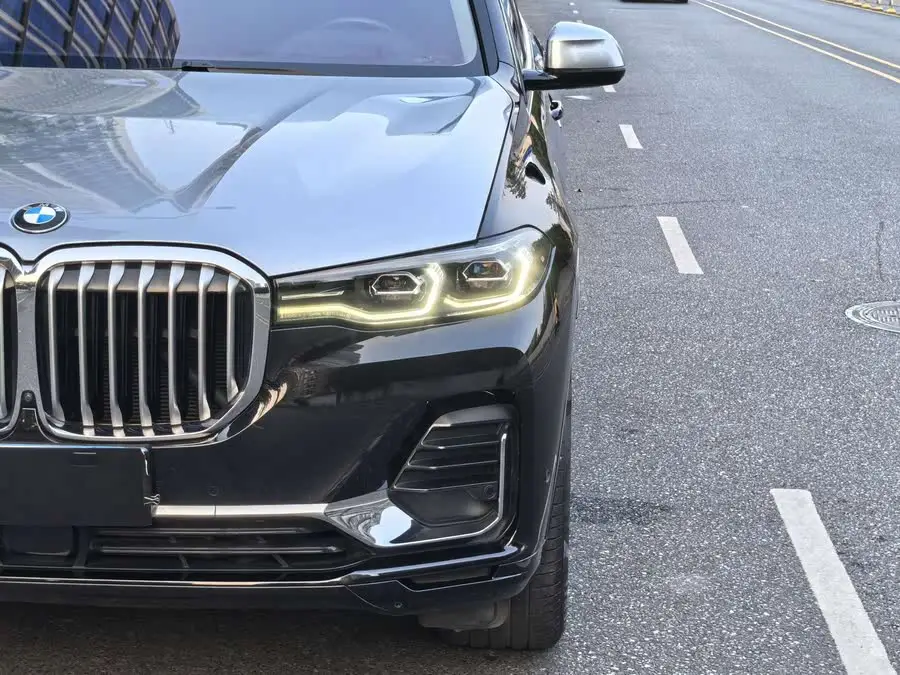 بي إم دبليو X7 2022 xDrive40i حزمة فاخرة