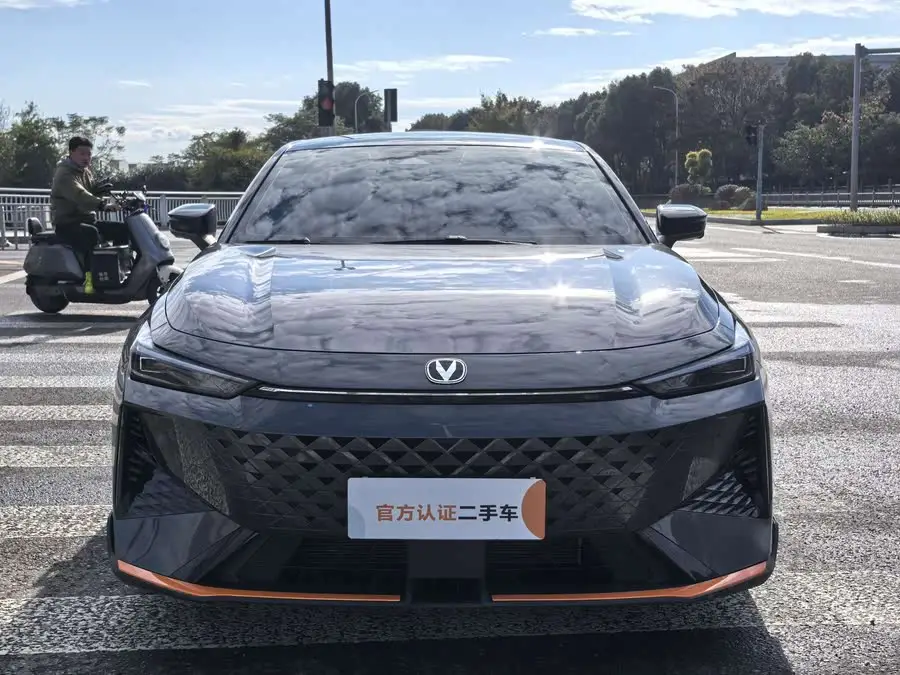 Changan UNI-V 2024 1.5T Deluxe Sports Model