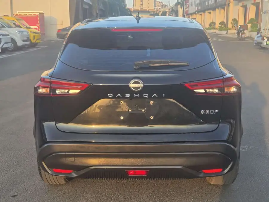 2023 Nissan Qashqai 1.3T CVT Black Gold Edition