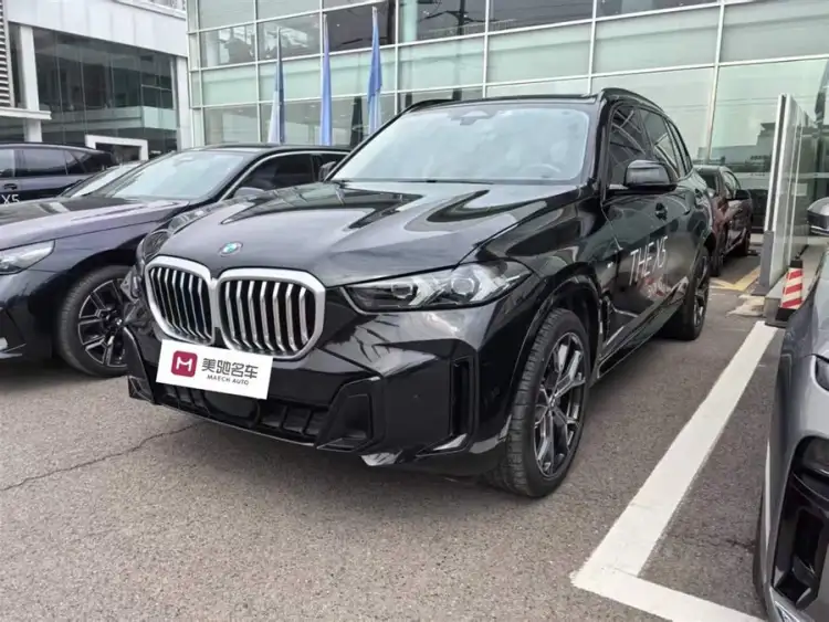 BMW X5 2023 xDrive 30Li M Sport Black Night Package