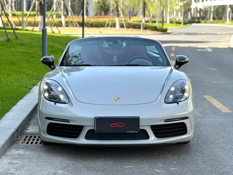 بورش 718 2022 بوكستر T 2.0T