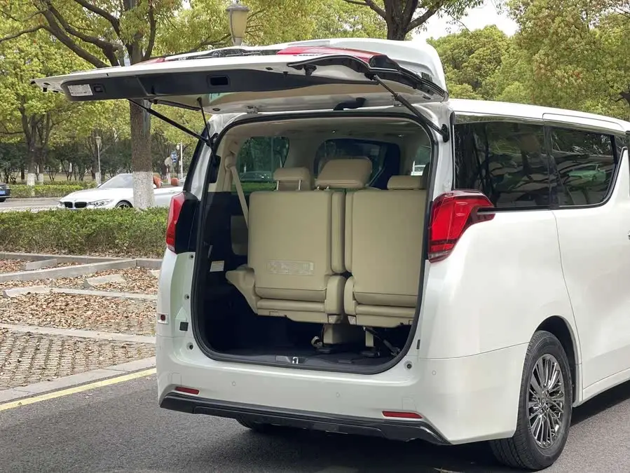 ألفارد 2020 هايبرد 2.5 لتر النسخة المتميزة