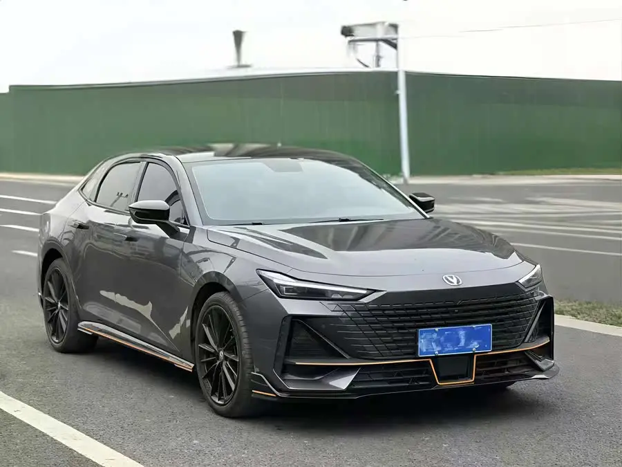 شانجان UNI-V 2023 1.5T نسخة رياضية