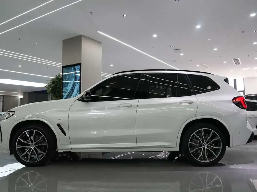 BMW X3 2023 xDrive30i Leading Model M Night Package