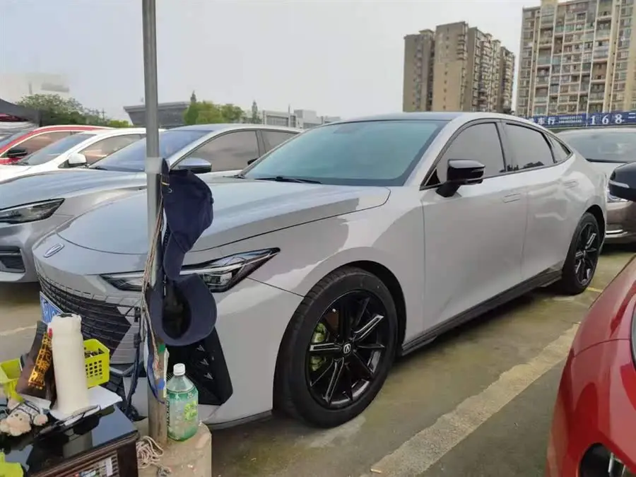 Changan UNI-V 2022 1.5T Premium