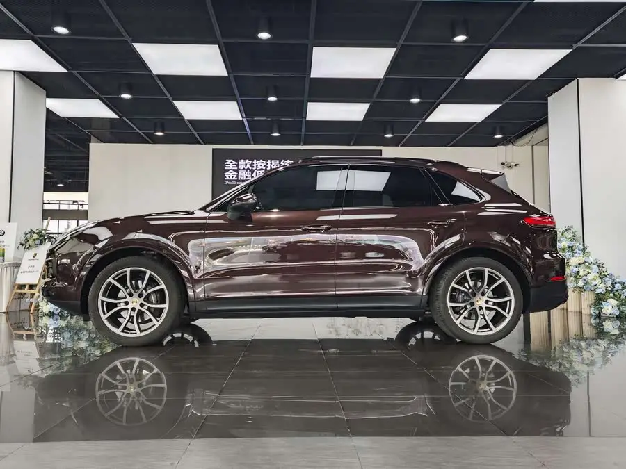 2023 Cayenne 3.0T Platinum Edition