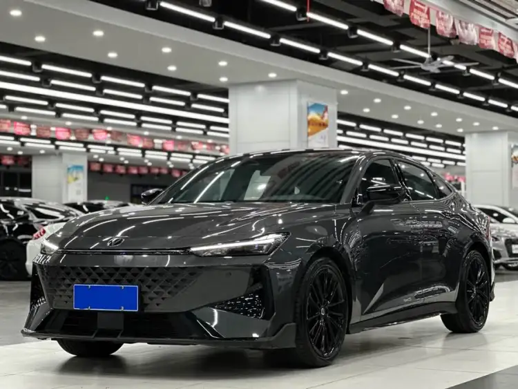 Changan UNI-V 2024 1.5T Premium Edition