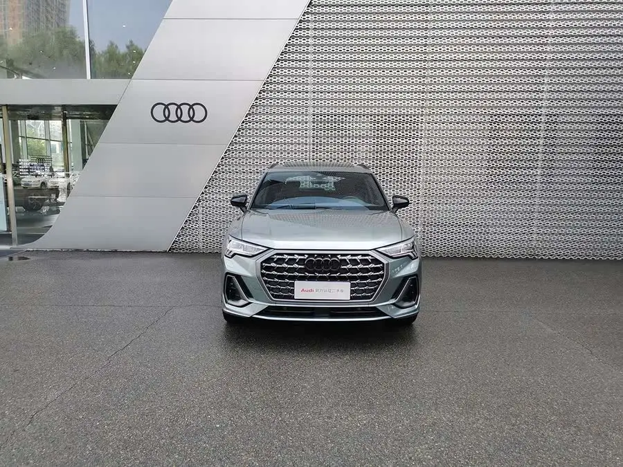 Audi Q3 2024 45 TFSI quattro Fashion Dynamic