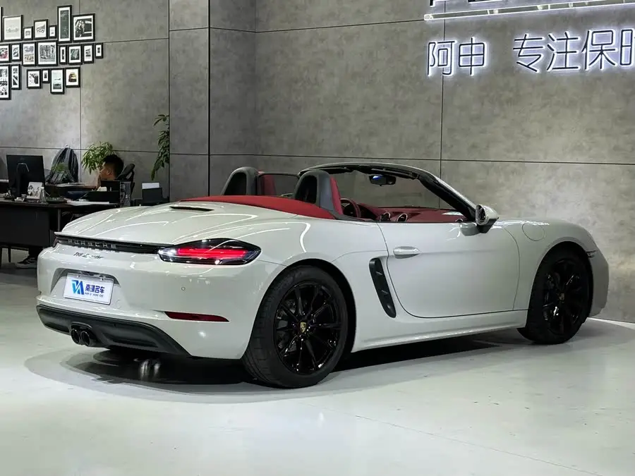 Porsche 718 2020 Model Boxster 2.0T