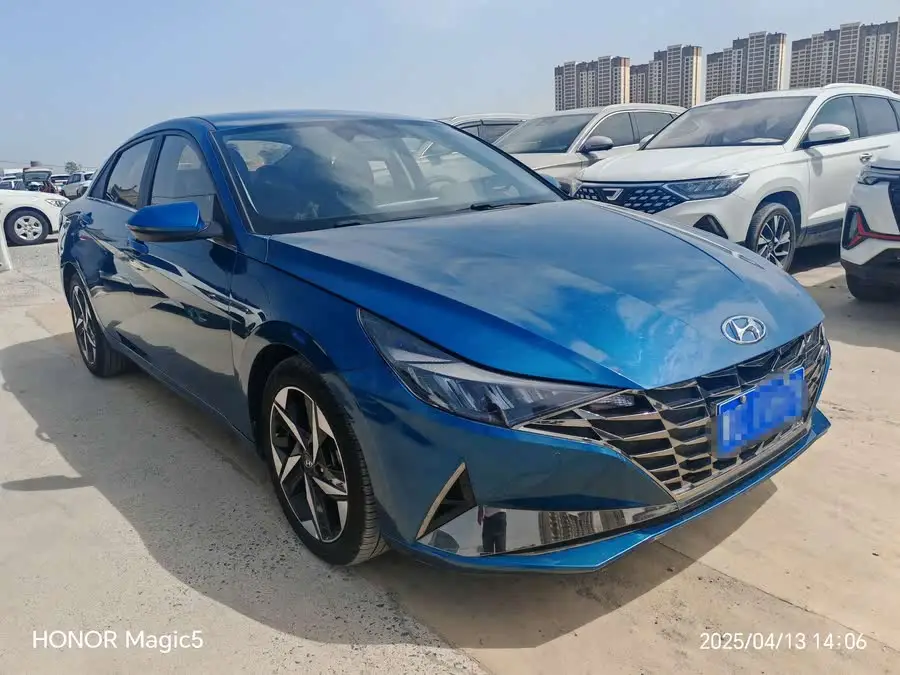 Elantra 2022 240TGDi DCT LUX