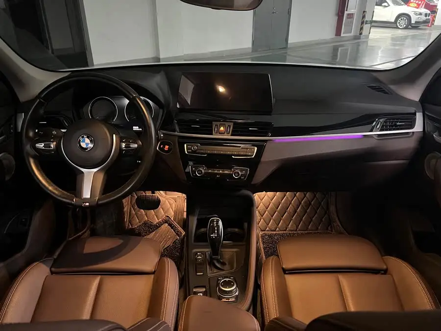 BMW X1 2021 sDrive25Li Leading Edition