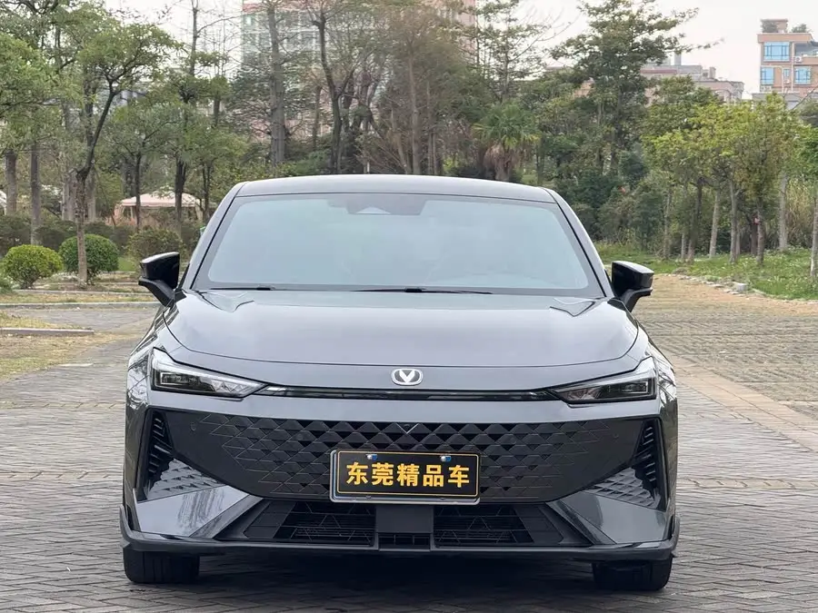 Changan UNI-V 2024 1.5T Premium Sport Model