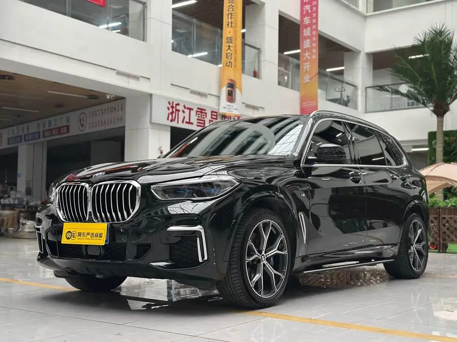 بي إم دبليو X5 2022 طراز مُعدل xDrive 40Li حزمة M الرياضية