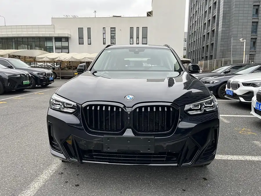 BMW X3 2023 xDrive30i Leading Model M Shadow Package