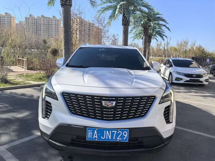 Cadillac XT4 2022 28T FWD Premium
