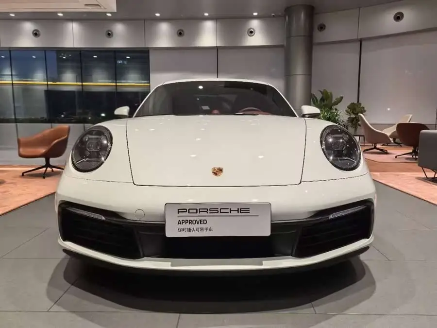 بورش 911 2023 كاريرا 3.0T