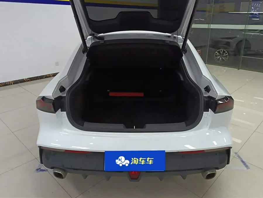 Changan UNI-V 2022 1.5T Deluxe