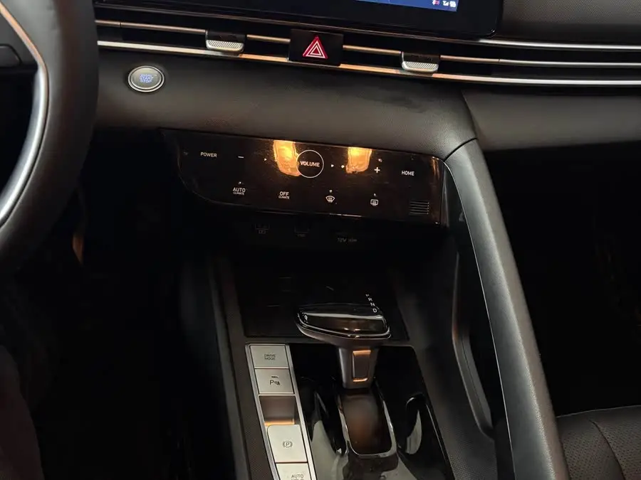 إيلانتر 2022 1.5L CVT LUX النسخة المميزة