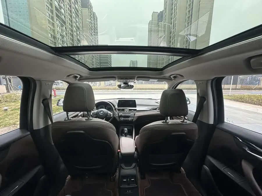 بي إم دبليو X1 2020 sDrive25Li إصدار رائد