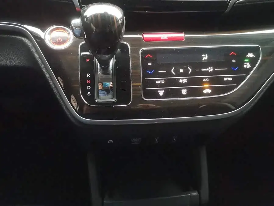 أوديسي 2021 2.0L روي·إكسلنس