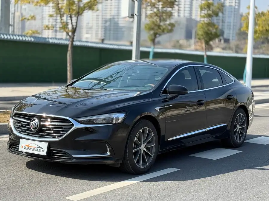 بيوك لاكروس 2020 652T فاخرة