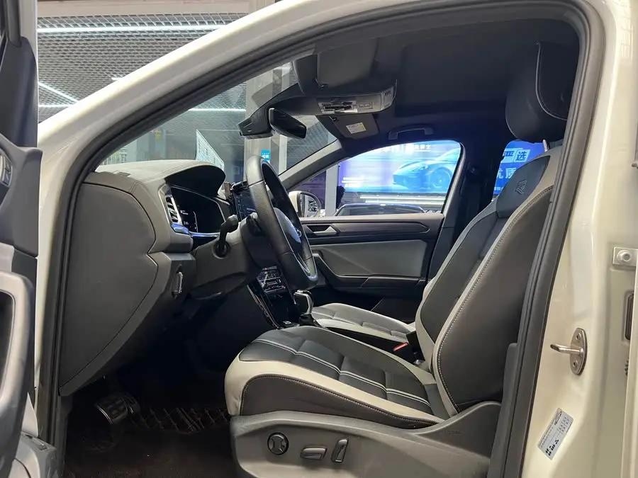 T-ROC 2023 Model 300 TSI DSG Two-Wheel Drive Chuangguang Edition