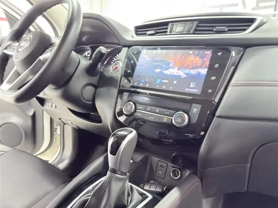 2023 نيسان إكستريل كلاسيك 2.0 لتر CVT XV إصدار الراحة