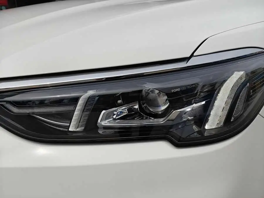 Fords 2021 Model 1.5L Automatic Diamond Edition